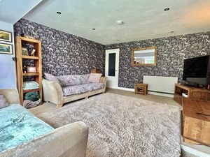 Lounge- click for photo gallery